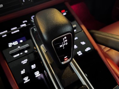 PORSCHE CAYENNE - 9