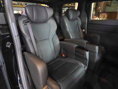 2026 Toyota ALPHARD — миниатюра 12