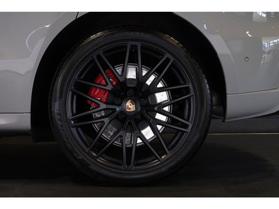 2024 Porsche MACAN photo 10