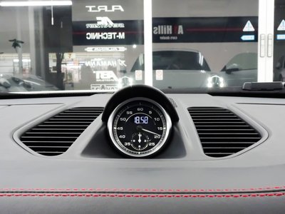 PORSCHE 911 - 8