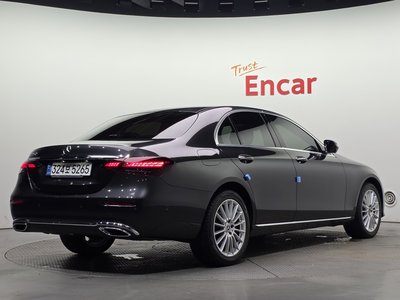 2022 Mercedes-BENZ E-CLASS — фото 3
