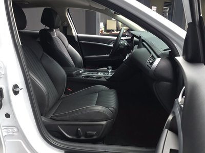 2023 Genesis THE NEW G70 — миниатюра 17