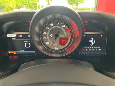 صورة 14 لـ 2022 Ferrari 812 GTS