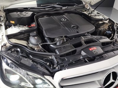 MERCEDES-BENZ E-CLASS - 7