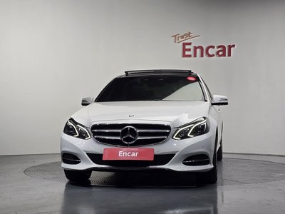 MERCEDES-BENZ E-CLASS - 2