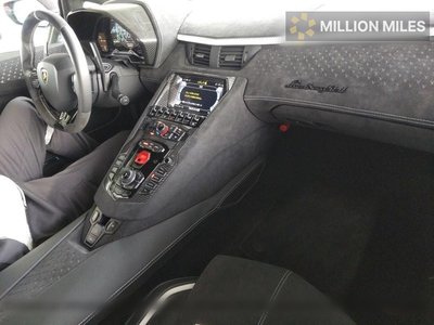 LAMBORGHINI AVENTADOR - 3