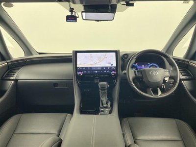 2023 Toyota ALPHARD — фото 2