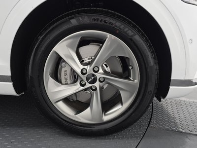 صورة 8 لـ 2026 Genesis GV70