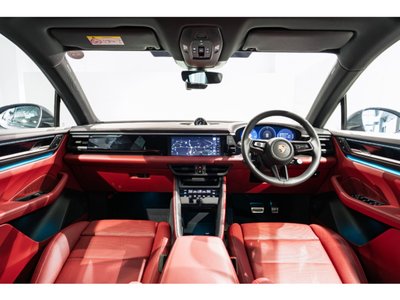 PORSCHE MACAN - 7
