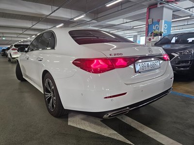 MERCEDES-BENZ E-CLASS - 7