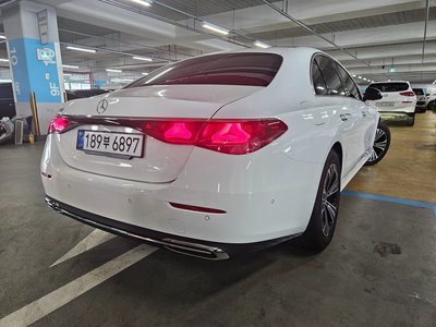 MERCEDES-BENZ E-CLASS - 6