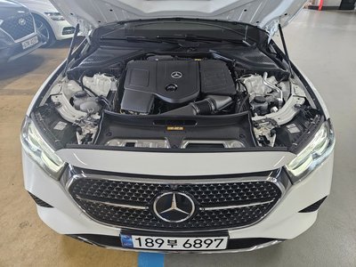 MERCEDES-BENZ E-CLASS - 8