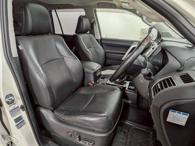 TOYOTA LAND CRUISER PRADO - 5