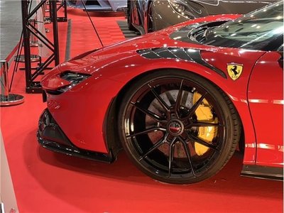 FERRARI SF90 - 7