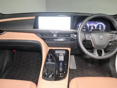 TOYOTA CROWN SPORT - 2