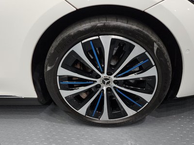 MERCEDES-BENZ EQE - 6