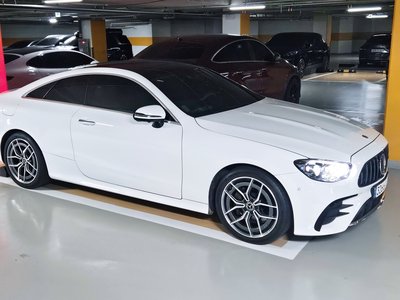 MERCEDES-BENZ E-CLASS - 1
