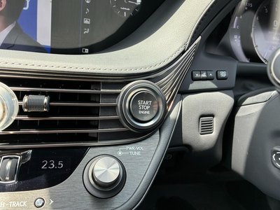 2018 Lexus LS — миниатюра 54