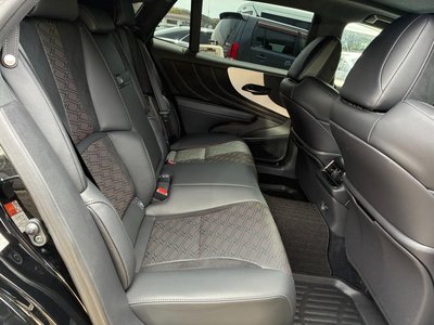 2018 Lexus LS — миниатюра 16