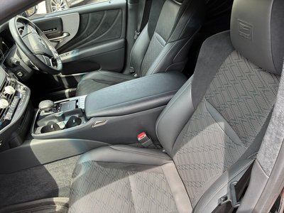 2018 Lexus LS — миниатюра 13