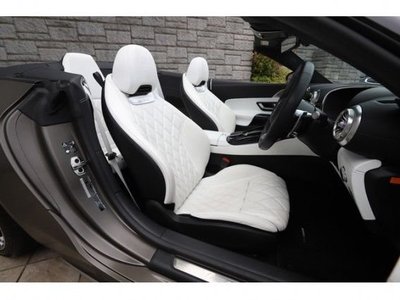 MERCEDES-BENZ SL - 9