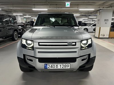 LAND ROVER DEFENDER - 1
