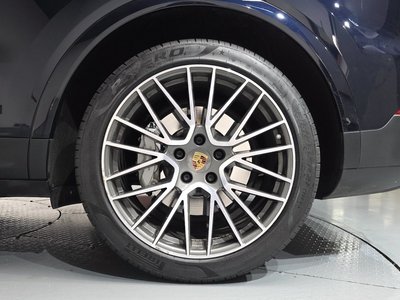 PORSCHE CAYENNE - 8