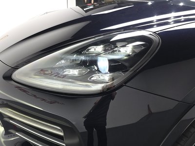 PORSCHE CAYENNE - 10