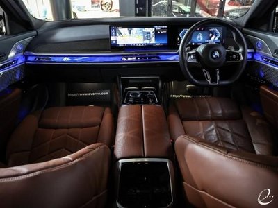 BMW 7 SERIES - 3