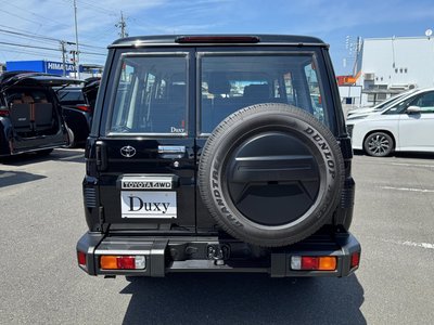 TOYOTA LAND CRUISER 70 - 9