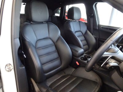 صورة مصغرة 14 لـ 2023 Porsche MACAN