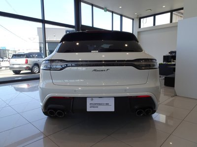 صورة 5 لـ 2023 Porsche MACAN
