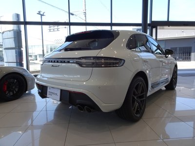 صورة 4 لـ 2023 Porsche MACAN