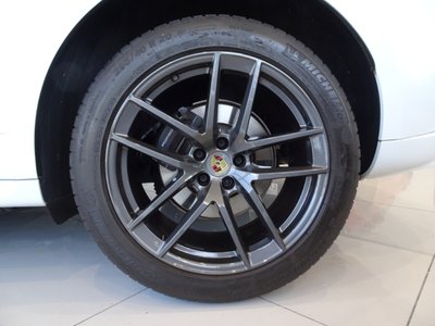 صورة 9 لـ 2023 Porsche MACAN