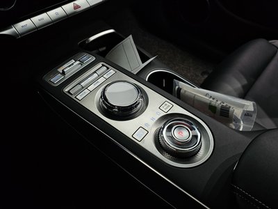 صورة 9 لـ 2021 Genesis GV70