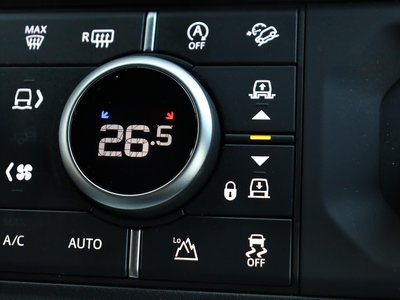 2025 LAND Rover DEFENDER — миниатюра 132