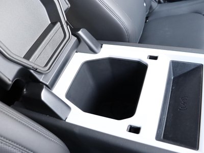 2025 LAND Rover DEFENDER — миниатюра 140