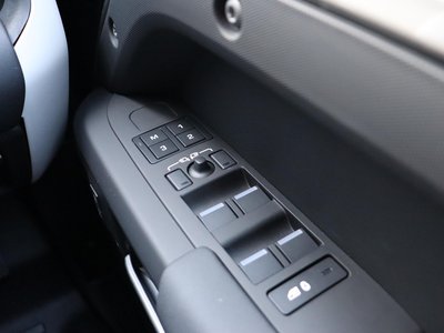 2025 LAND Rover DEFENDER — миниатюра 143