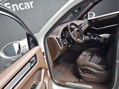 PORSCHE CAYENNE - 10
