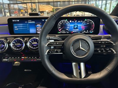 صورة 9 لـ 2025 Mercedes-BENZ A-CLASS