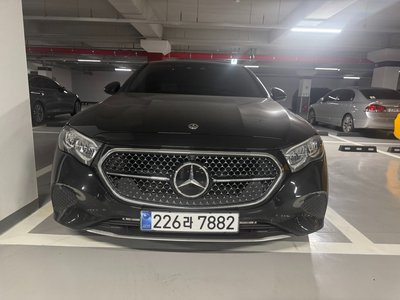 MERCEDES-BENZ E-CLASS - 2