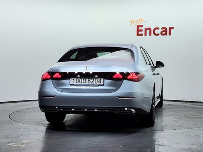 MERCEDES-BENZ E-CLASS - 3