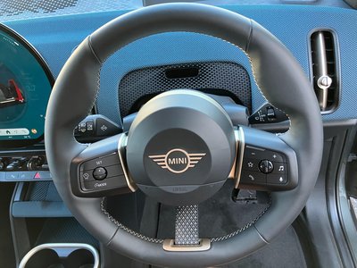 MINI MINI COUNTRYMAN - 10