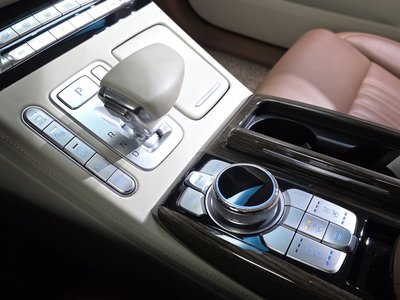 2020 Genesis G90 — миниатюра 12