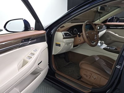 2020 Genesis G90 — миниатюра 13