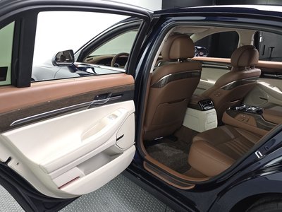 2020 Genesis G90 — миниатюра 16