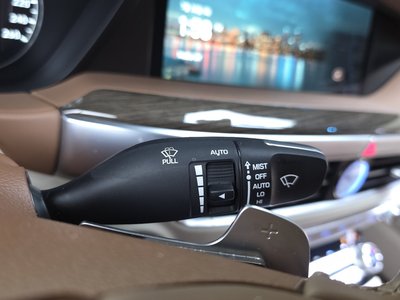 2020 Genesis G90 — миниатюра 28
