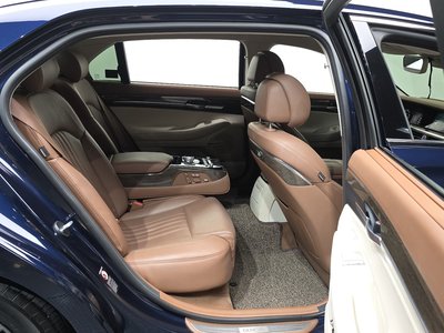 2020 Genesis G90 — миниатюра 18