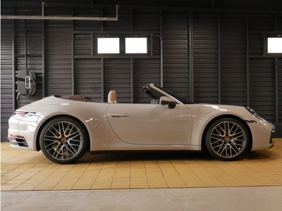 PORSCHE 911 CABRIOLET - 6