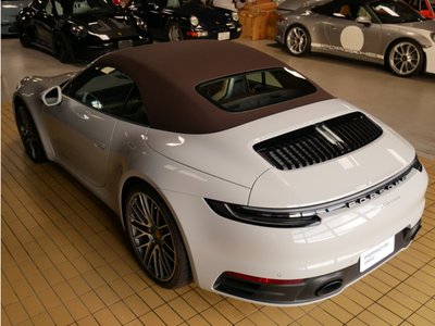 PORSCHE 911 CABRIOLET - 7